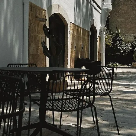 Alojamento de Acomodação e Pequeno-almoço Quomorari Barletta